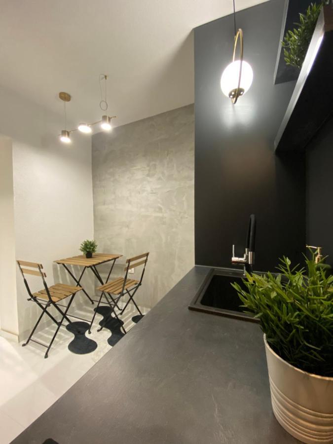 אוהריד Wild Pear Old Town Boutique Accommodation מראה חיצוני תמונה