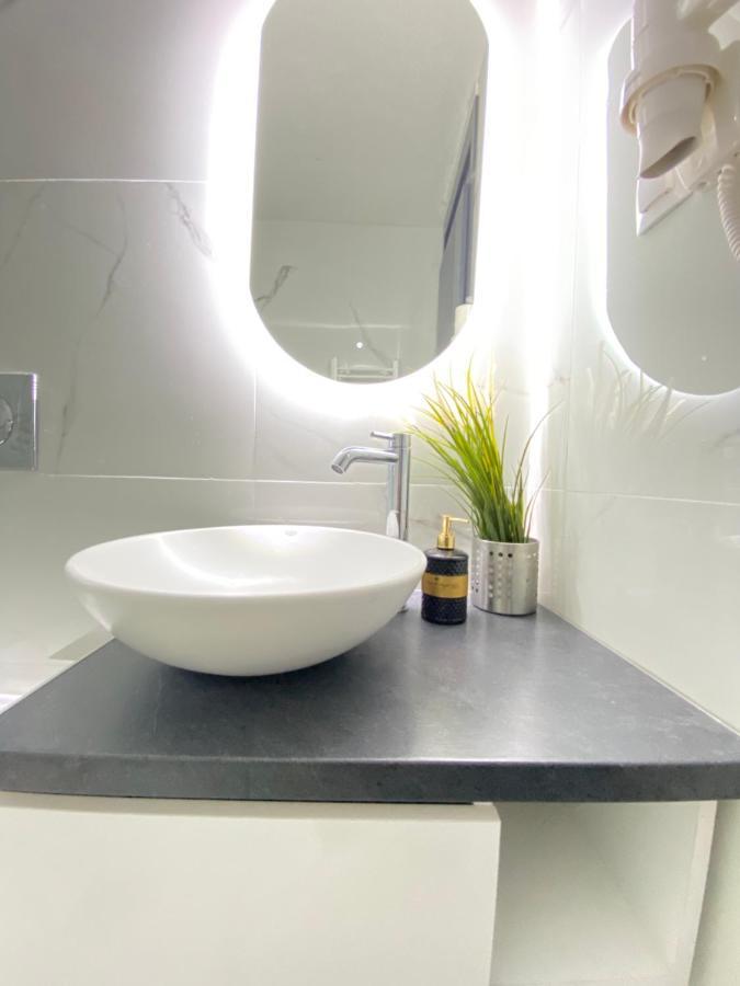 אוהריד Wild Pear Old Town Boutique Accommodation מראה חיצוני תמונה